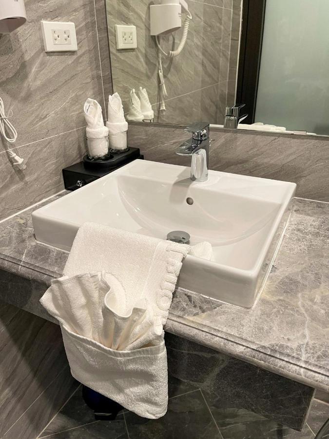 Ngoc Anh Duong Hotel 下龍 外观 照片